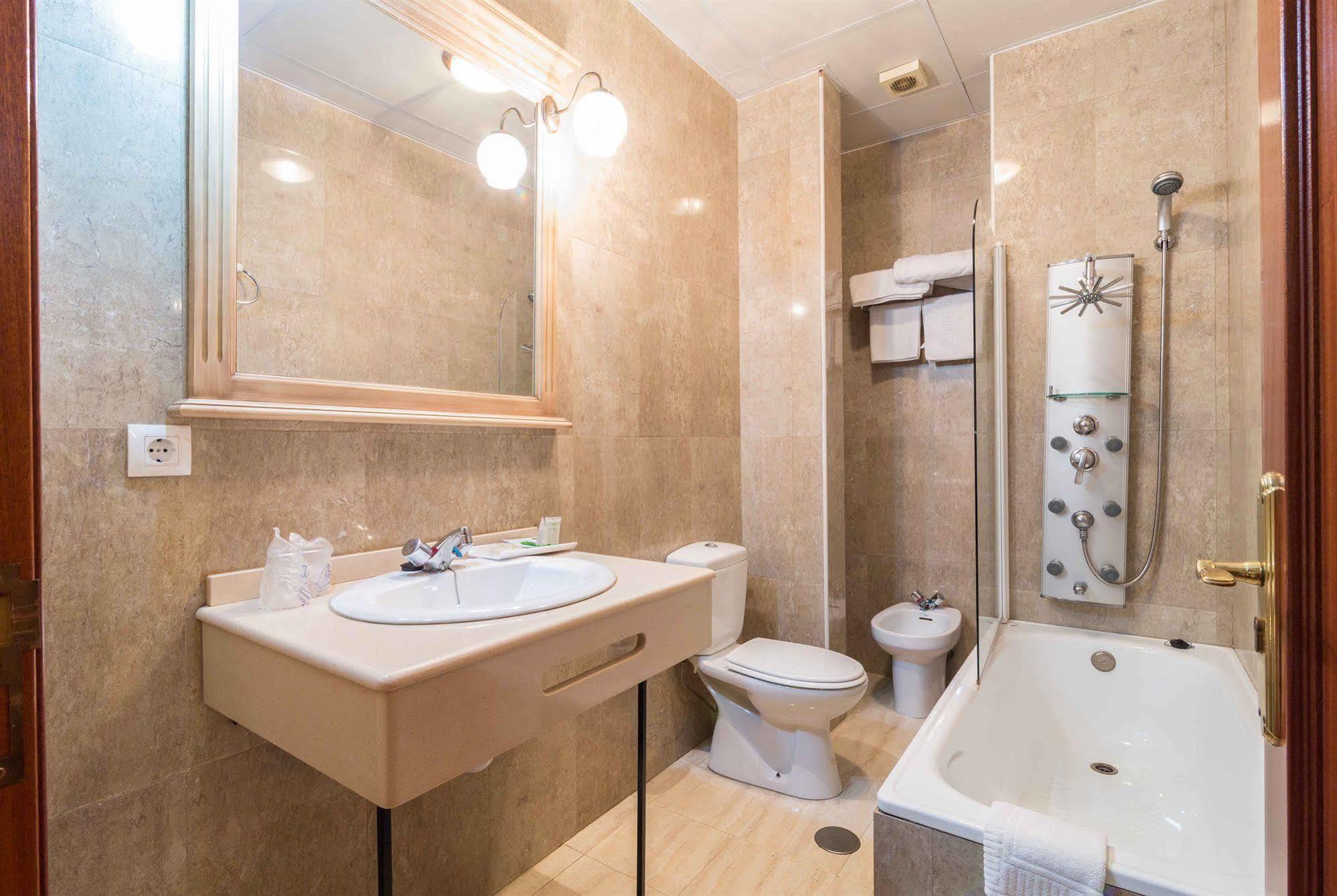 Hotel Esmeralda Osuna Dış mekan fotoğraf